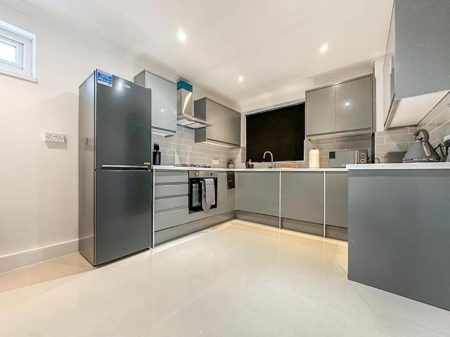 New Cosy Luxury 3 Bedroom House In Battersea Londra Dış mekan fotoğraf